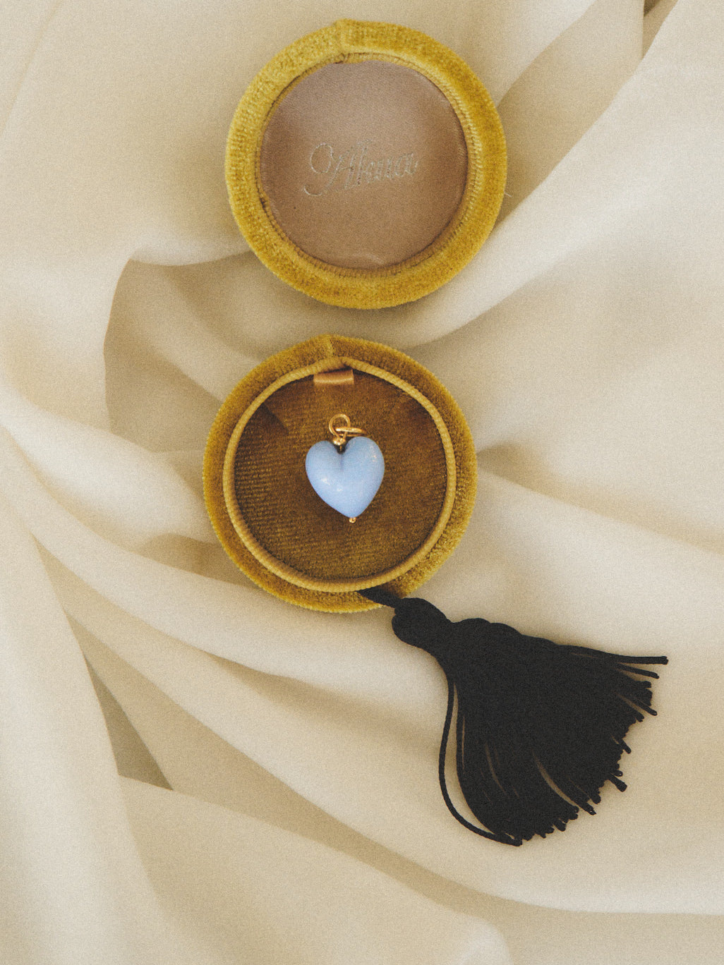 Uma Pendant