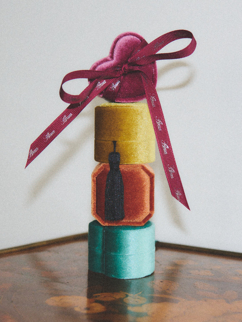 Uma Pendant - To The Moon Honey Edition