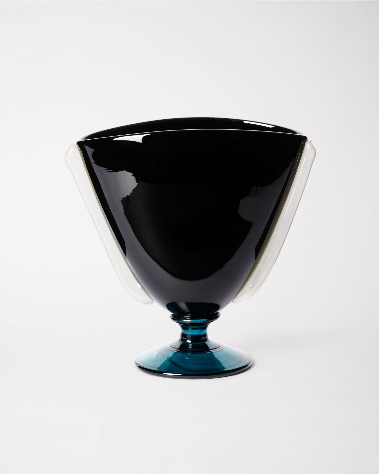 Karl Vase