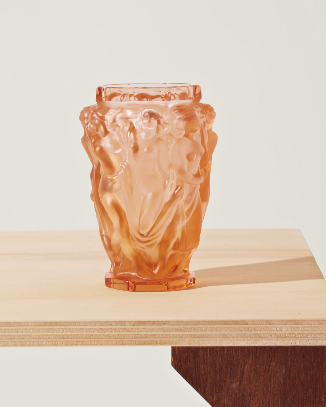 Akua Objects Glassware. Mouth blown and handmade Bohemian Glassware. Made in Bohemia. The Michael Vase. The historical country of central Europe, Bohemia, became famous for its decorative glassware during the Renaissance, and hereafter earned international reputation for its high baroque style. Today, Bohemian glass are desired collection pieces to many antique collectors. The Michael collection embraces women as a source of inspiration.