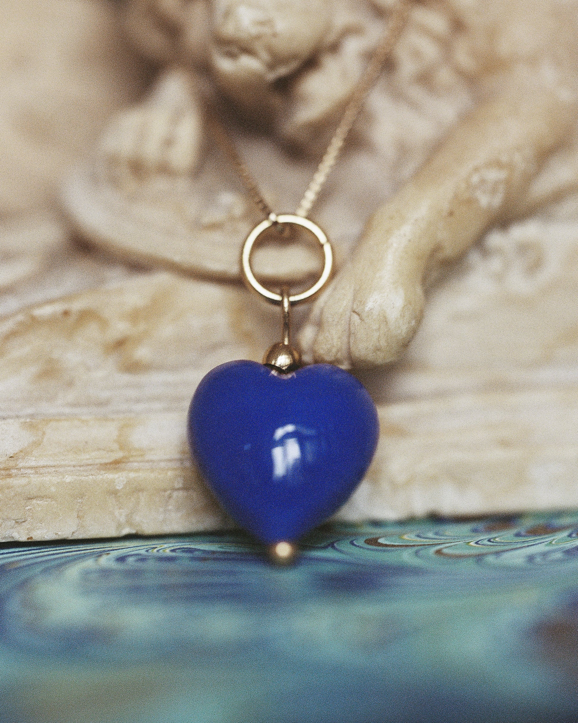 Akua Objects Glassware. Mouth blown and handmade Venetian Glassware. Made in Murano. Every glass heart is handmade and available in the colours red and blue. The Uma pendant is named after Josefine's first born daughter. When Annika was the same age as Uma, she travelled to Venice with her parents, and it was in the city of love her passion for glass was born.