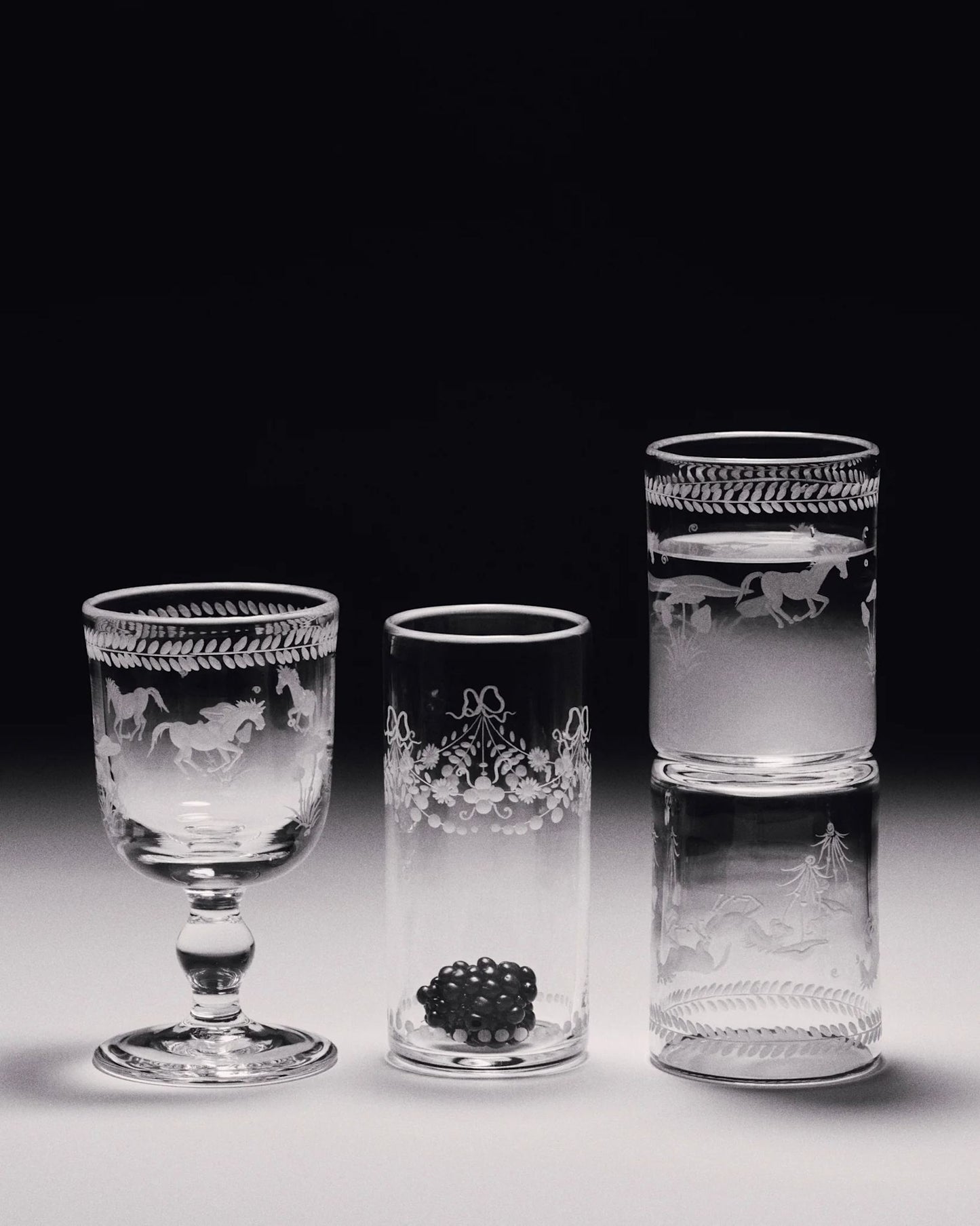 Barbro Wine Glass - Set of four