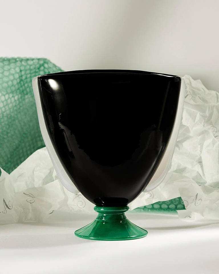 Karl Vase