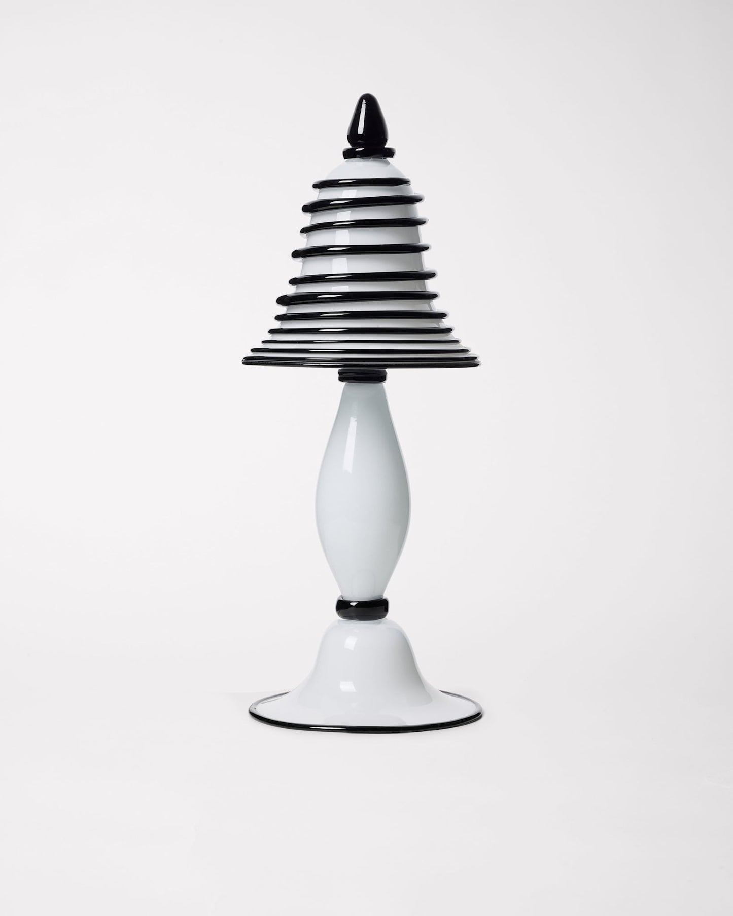 Rosenborg Table Lamp