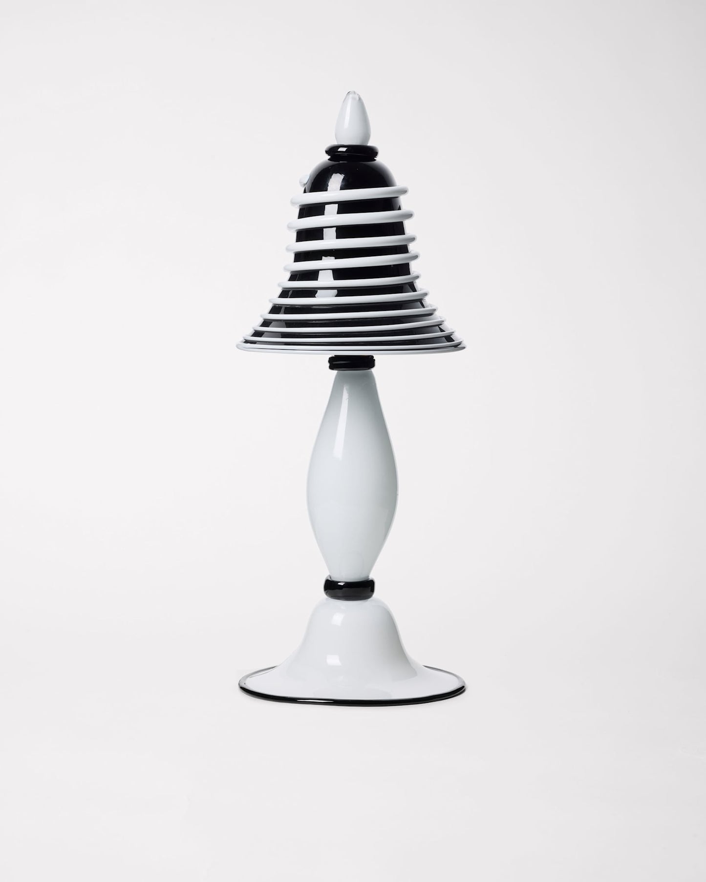 Rosenborg Table Lamp